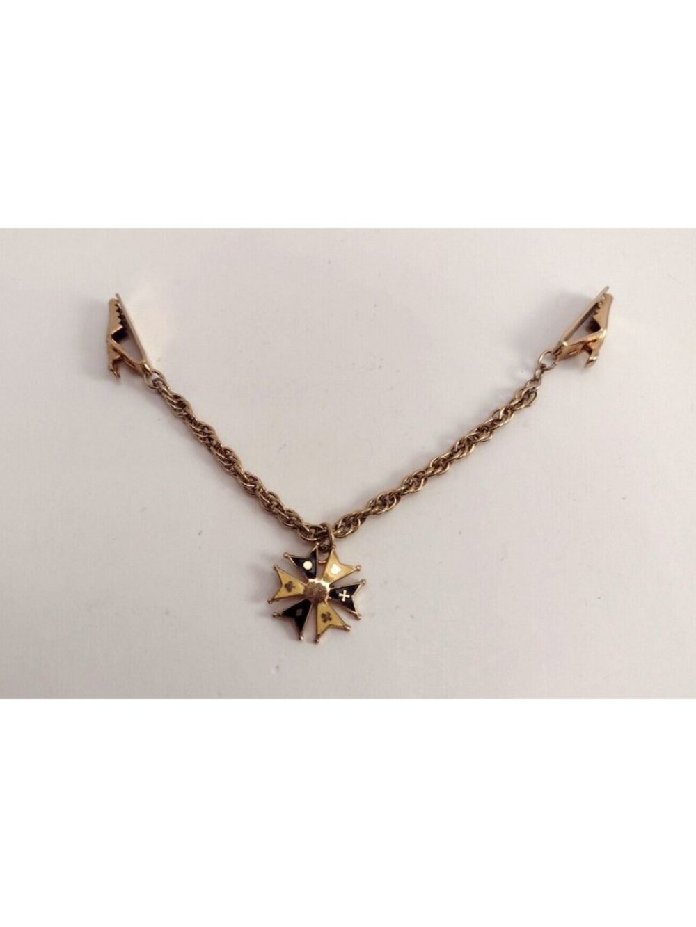 Maltese Cross Pendant Black & Gold Tone Golden Chain W/ Clasps Clover Circle